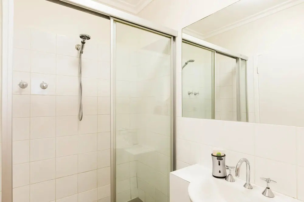 GENIE, 1BDR East Melbourne Studio