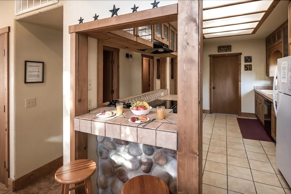 Alhambra - Three Bedroom Cabin