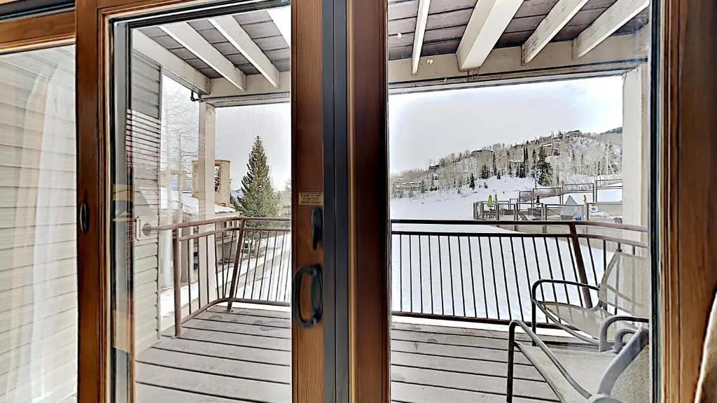 Timberline Condominium Studio Deluxe Unit 218