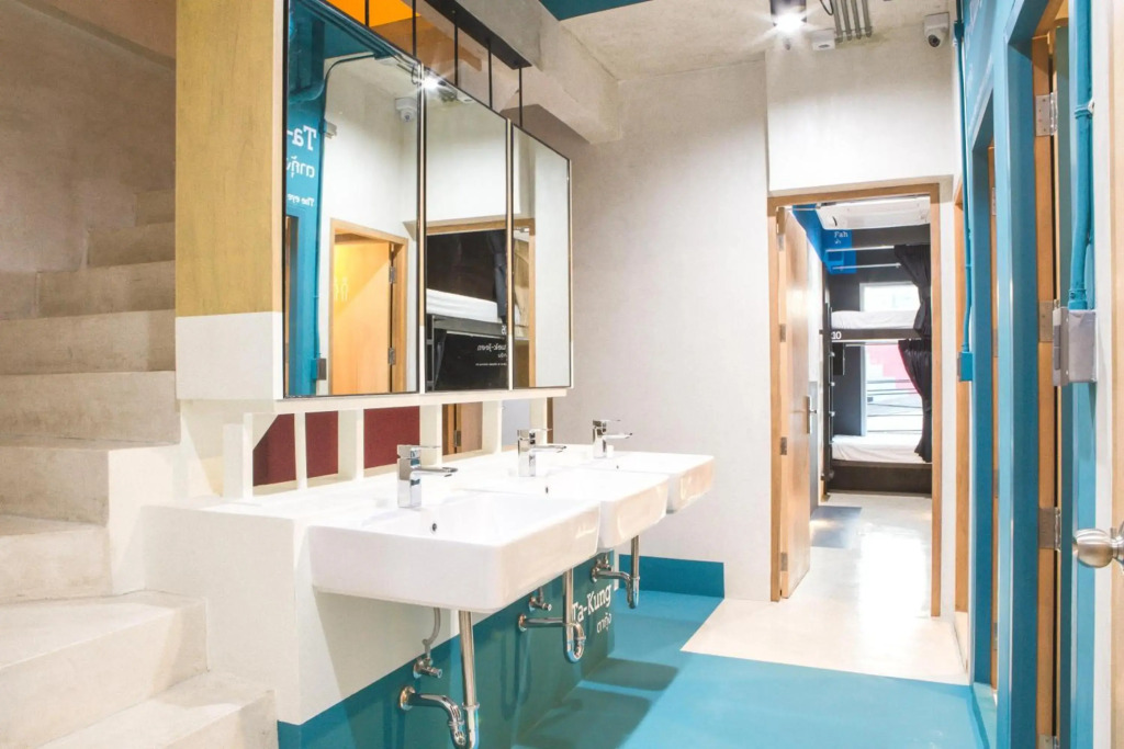 BoB Hostel บ็อบโฮสเทล
