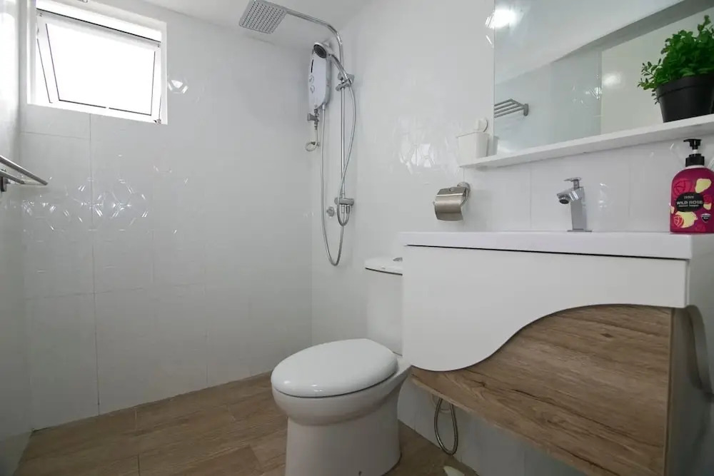 Charming 3BR Home in Quiet Neighbourhood