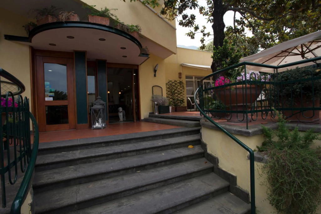 Hotel Villa Serena