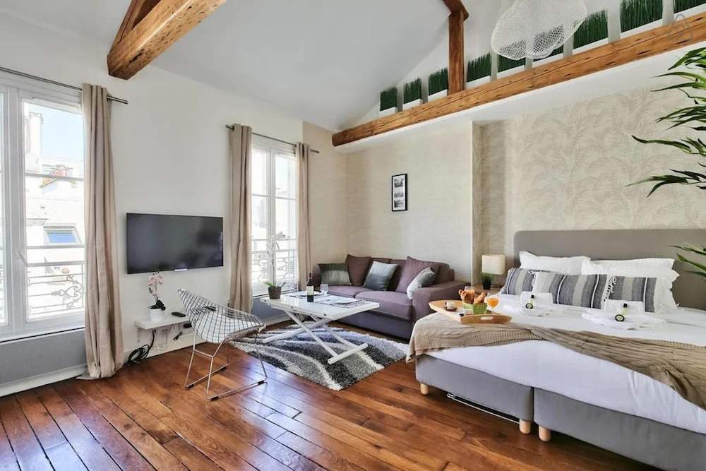 Amazing Apartment at the Eiffel Tower