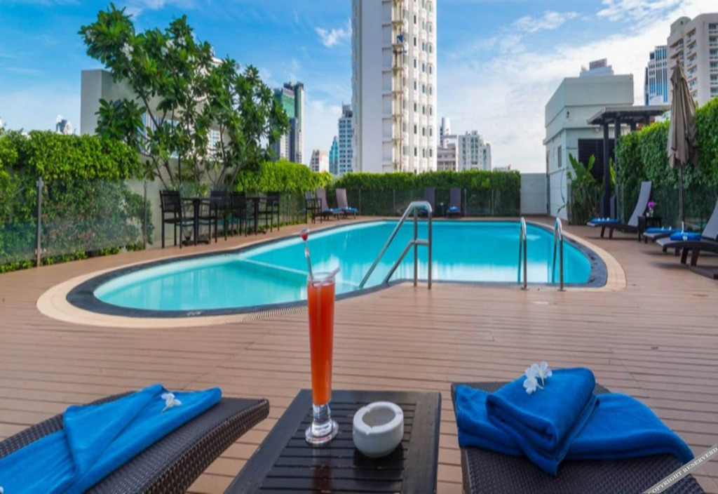 Lohas Residences Sukhumvit 2