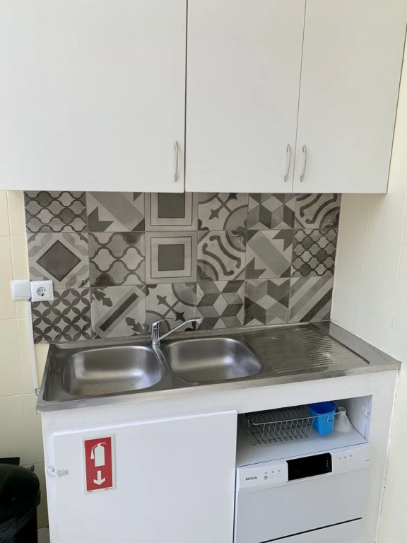 Lovely 2-bed Apartment in Lisbon Center