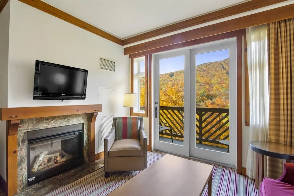 1325 Studio @ The Lodge at Spruce Peak
