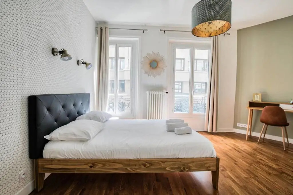 Appartement Lumineux proche de Saint-Lazare - 8P
