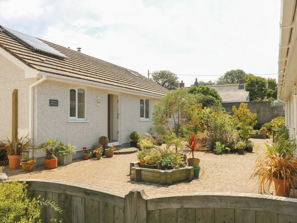 Suntrap Hideaway