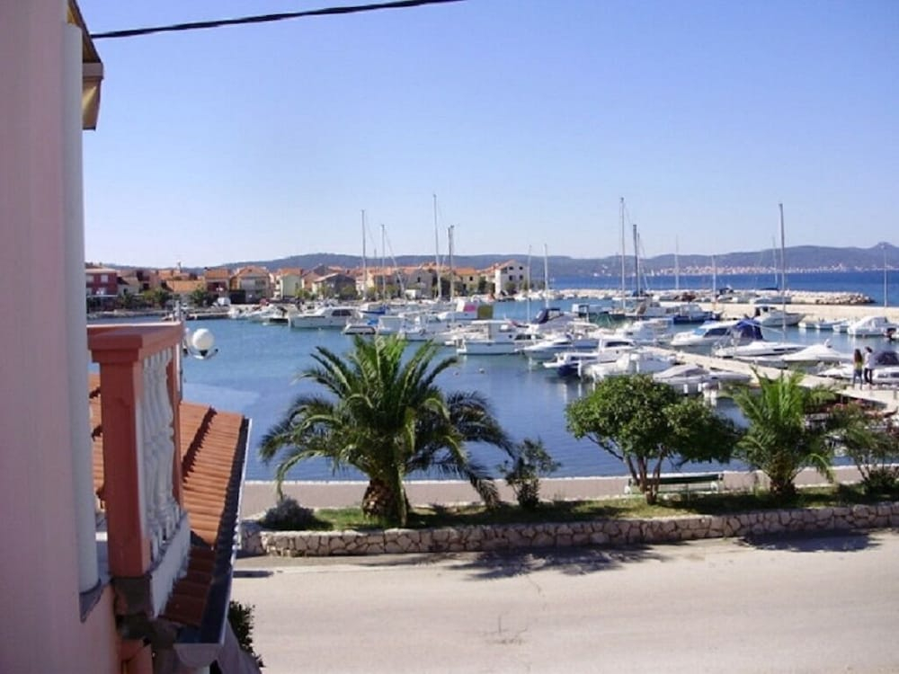 Apartments Vala