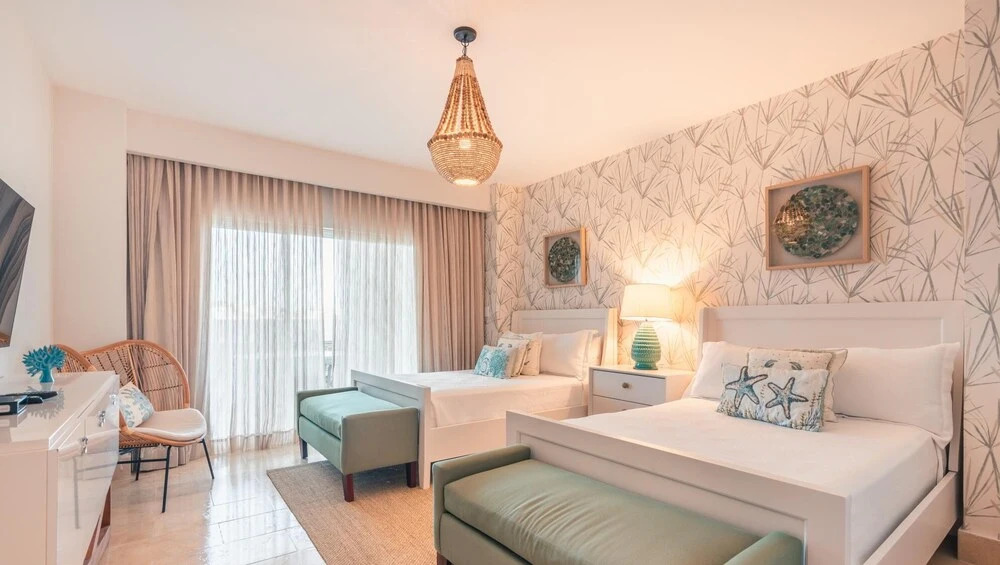 Once in a Lifetime Experience Enjoy This 4 BR Penthouse at Aquamarina