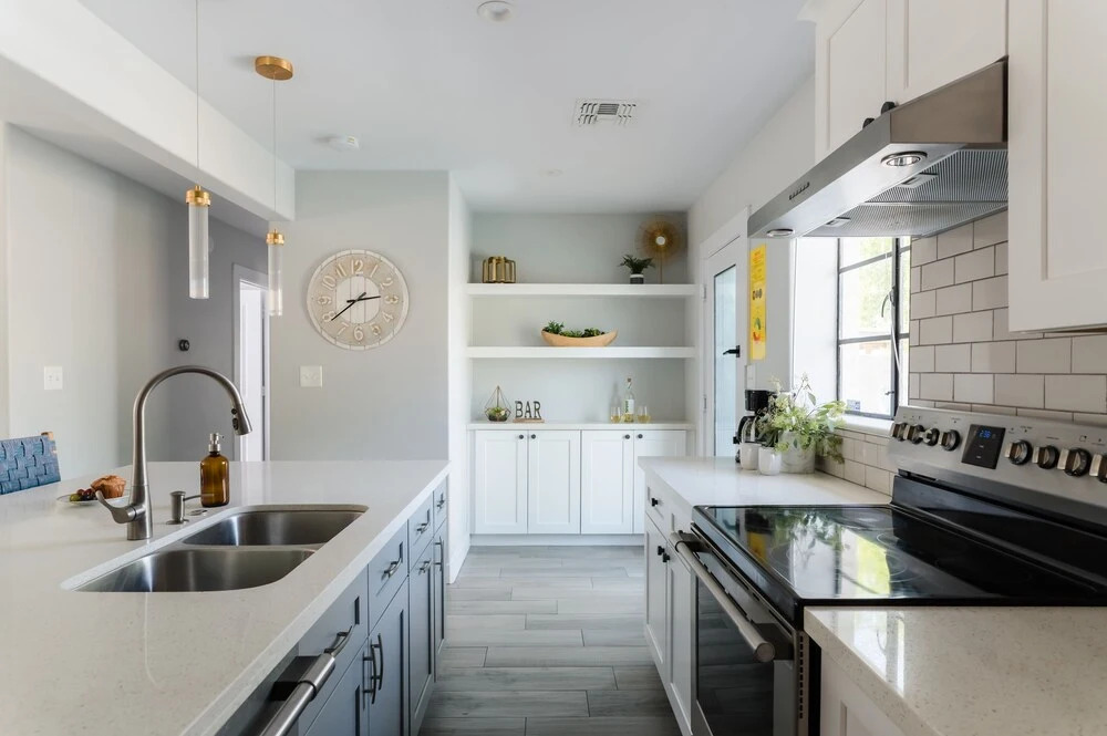Cobalt By AvantStay Modern and Chic Home with Pool and Fire Pit in Heart of Old Town