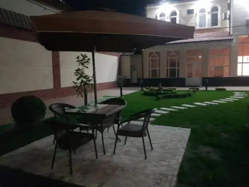GUEST HOUSE "Rohat Lux"