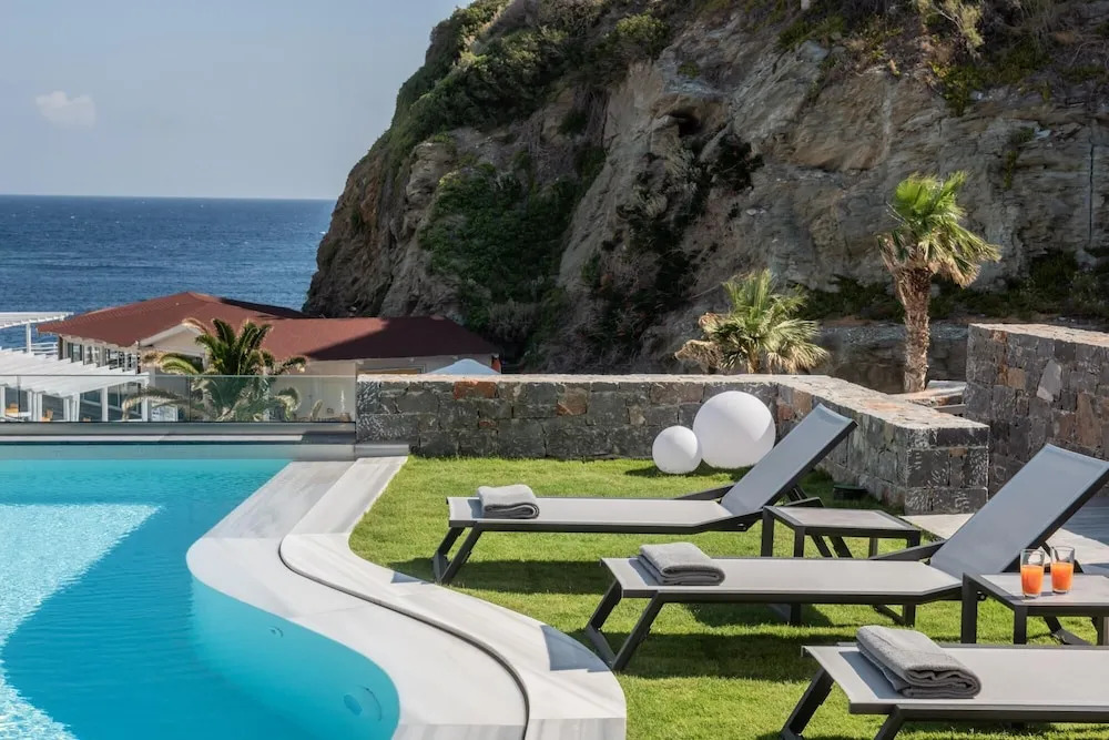 Made By The Sea Villas 17 Bdrm