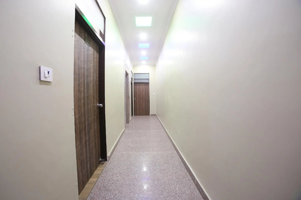 Oyo 24220 Hotel Jai Ambay International