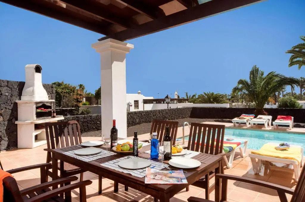 Villa Papagayo by Villa Plus