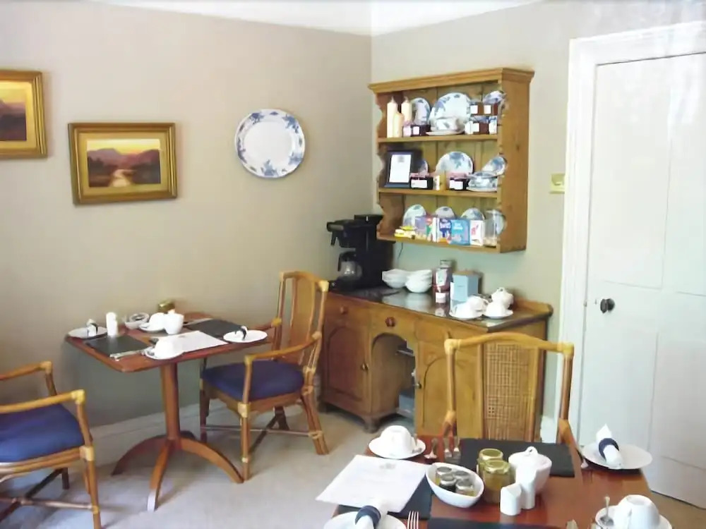 Lakes End Country Guest House