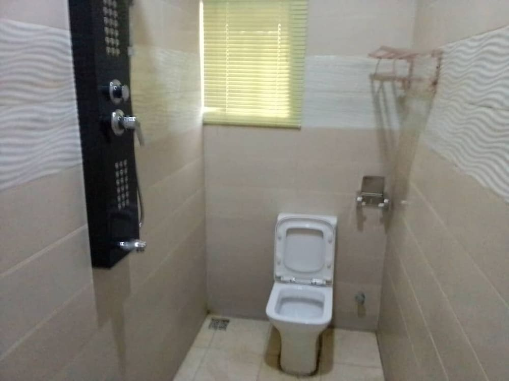 Westbro hotel and suites
