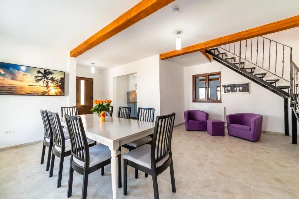 4H Villas