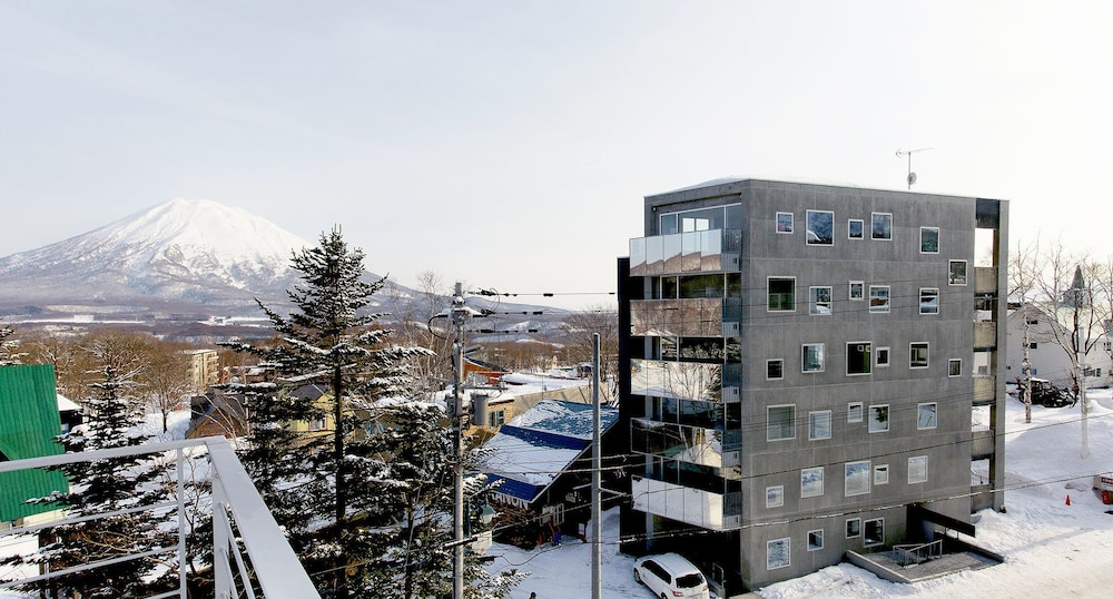 Kira Kira Suites by H2 Life