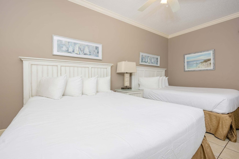 Phoenix West 403 3 Bedroom Condo