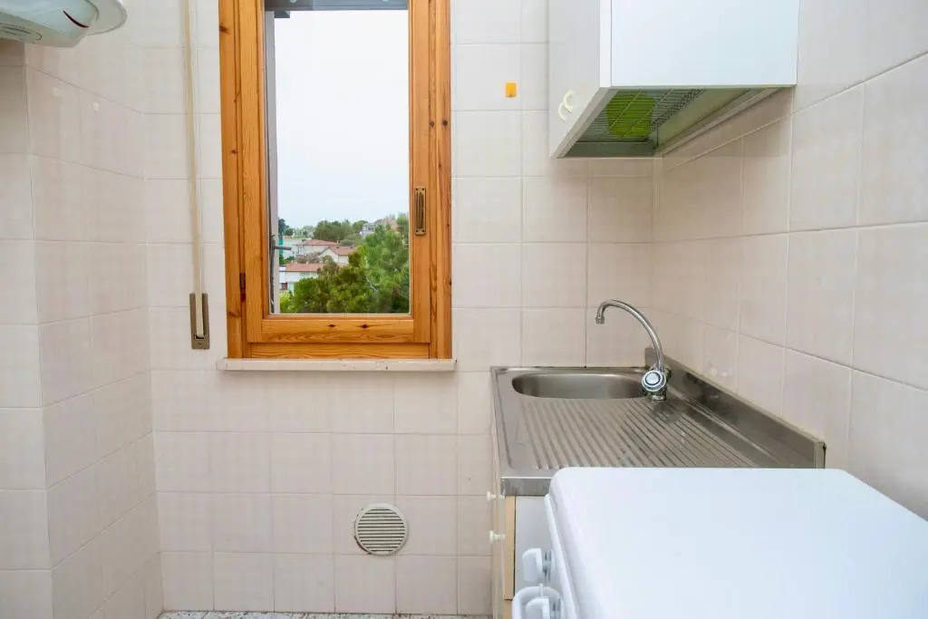 S76 - Sirolo, Bilocale Con Terrazzo in Centro
