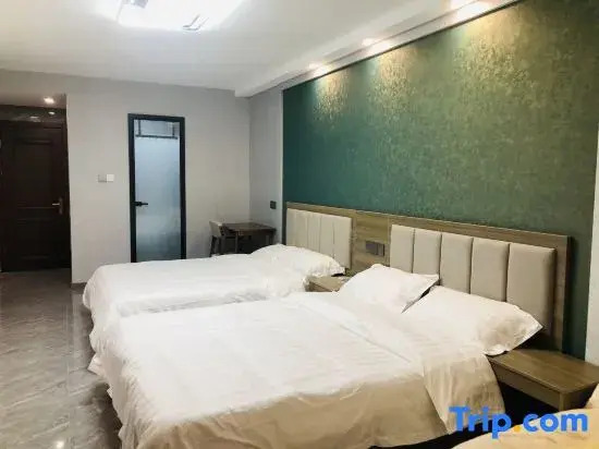 Longzhiyue Homestay (Dongguanjie Meishiguangchang)