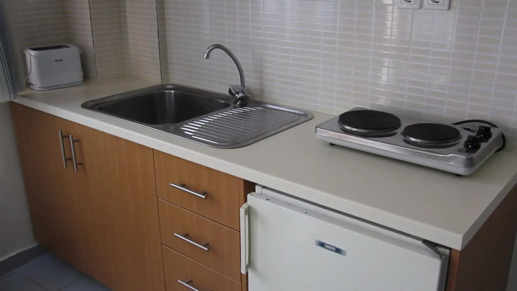 Acropolis Apartments