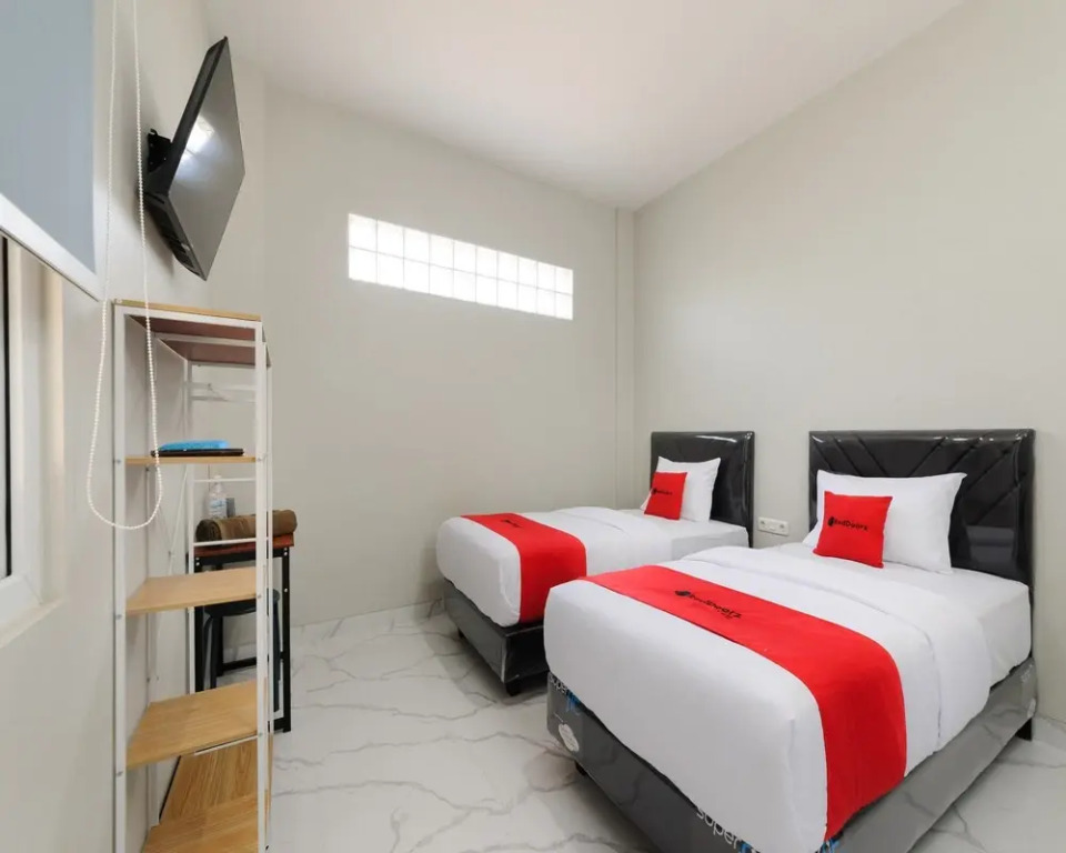 RedDoorz near GSG UNILA Lampung