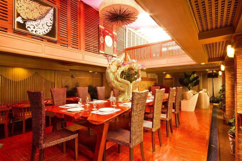 Khum Jao Luang boutique