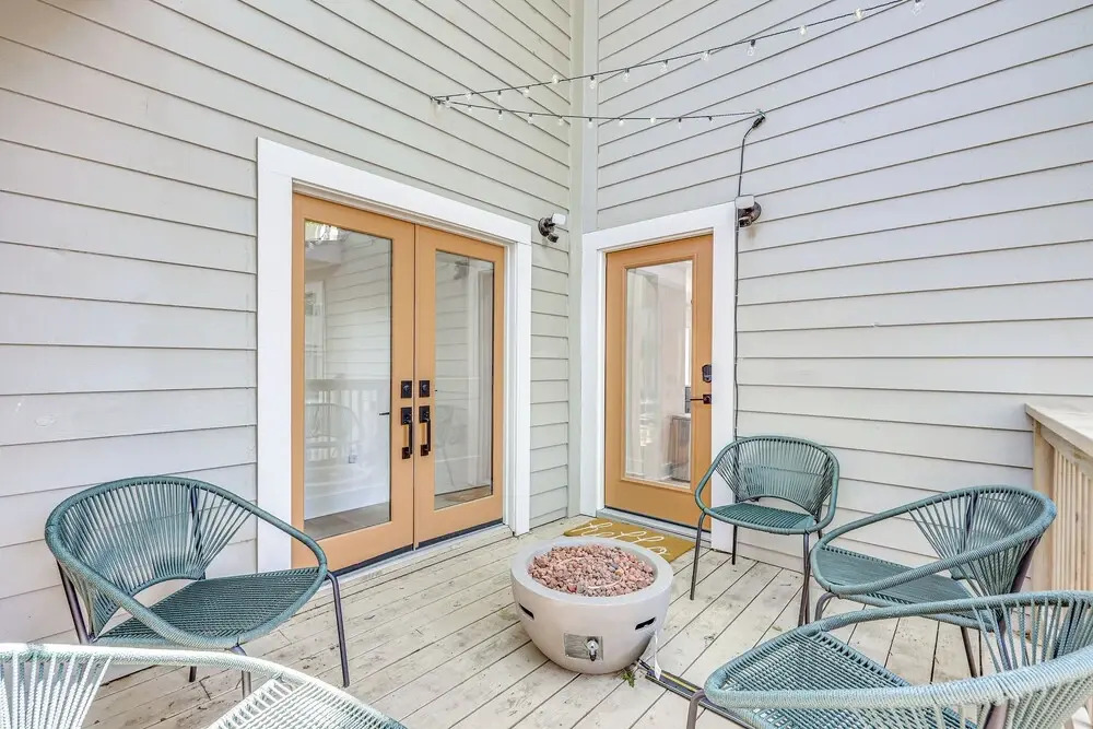 1 Mi to Dtwn: Family Home in San Antonio!