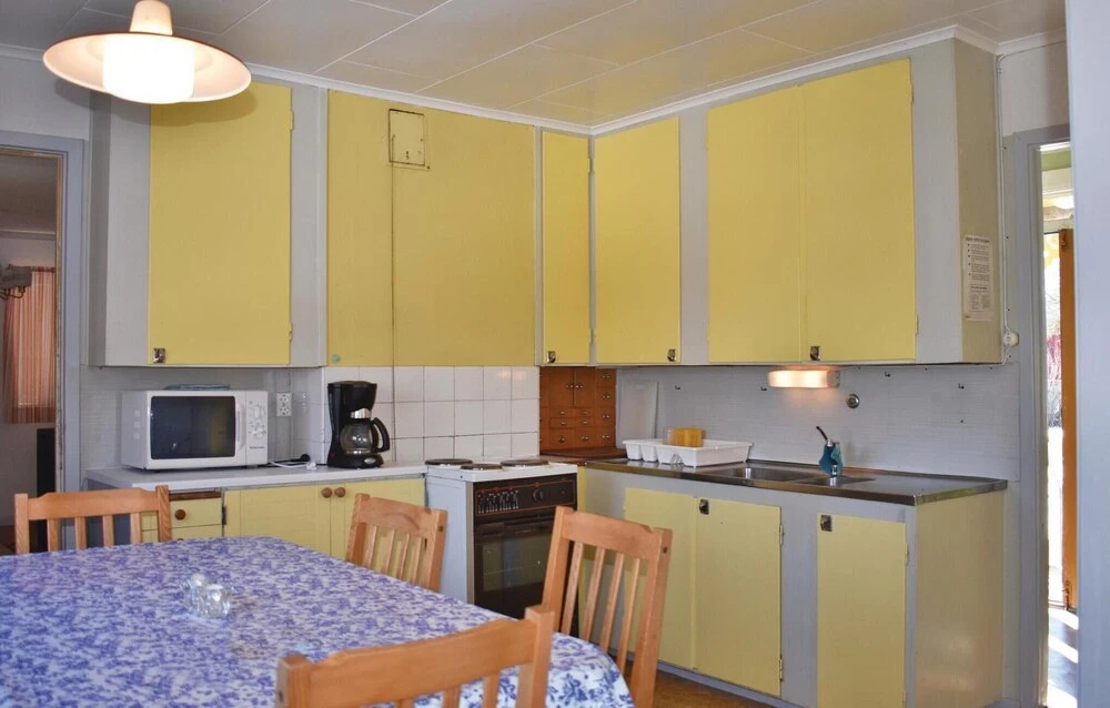 2 Bedroom Awesome Home In Löttorp