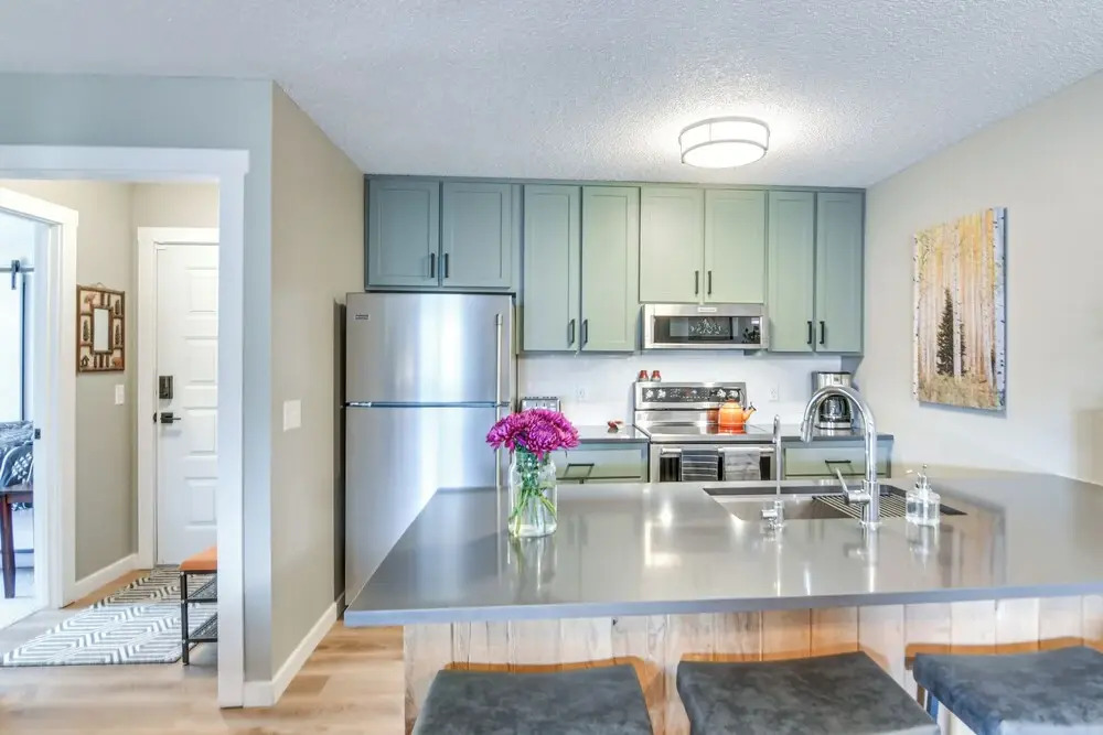 Elevated Fraser Condo w/ Mountain View & Amenities