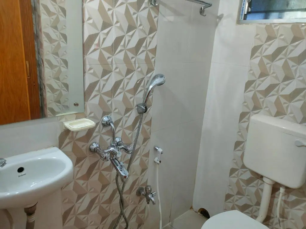 STAYMAKER Mishika Guest House
