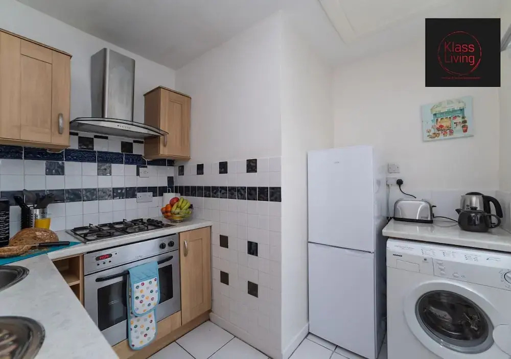 One Bedroom Apartment by Klass Living Serviced Accommodation Coatbridge - Albion Apartment with Wifi and Parking