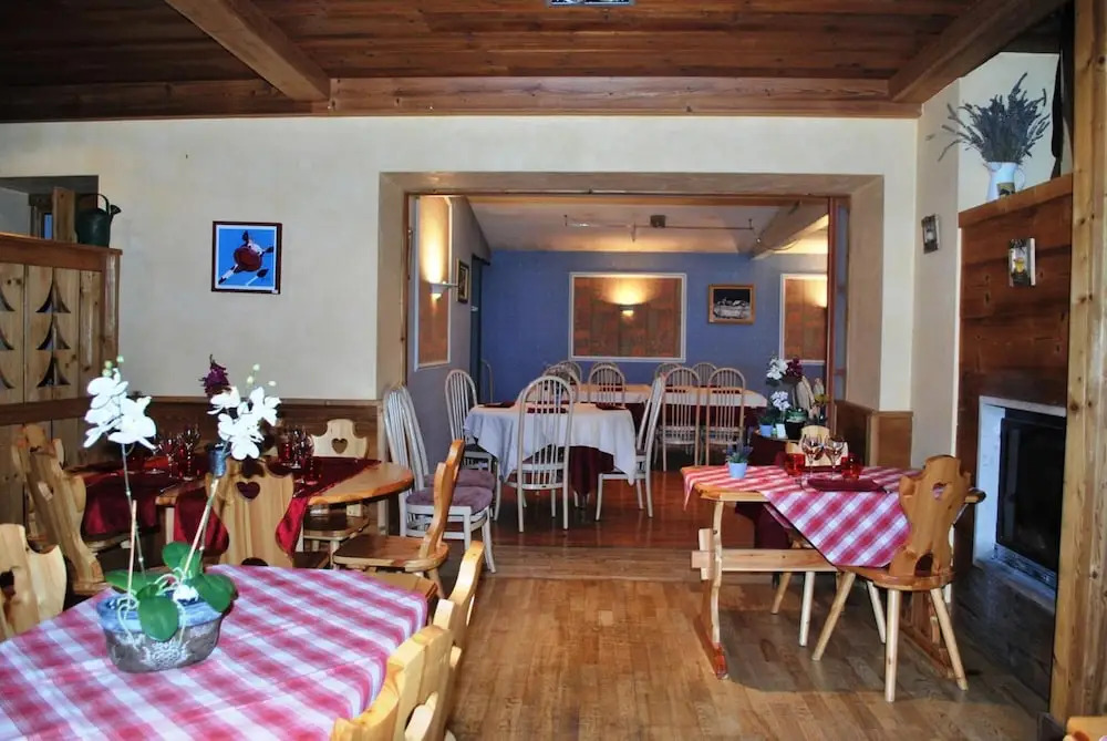 Logis Hôtel & Restaurant Les Perce-Neige