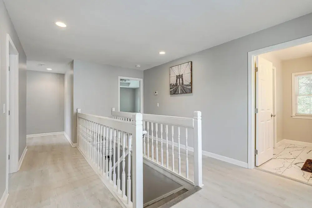 Walk to Mercedes-benz! Centrally Located ATL Base