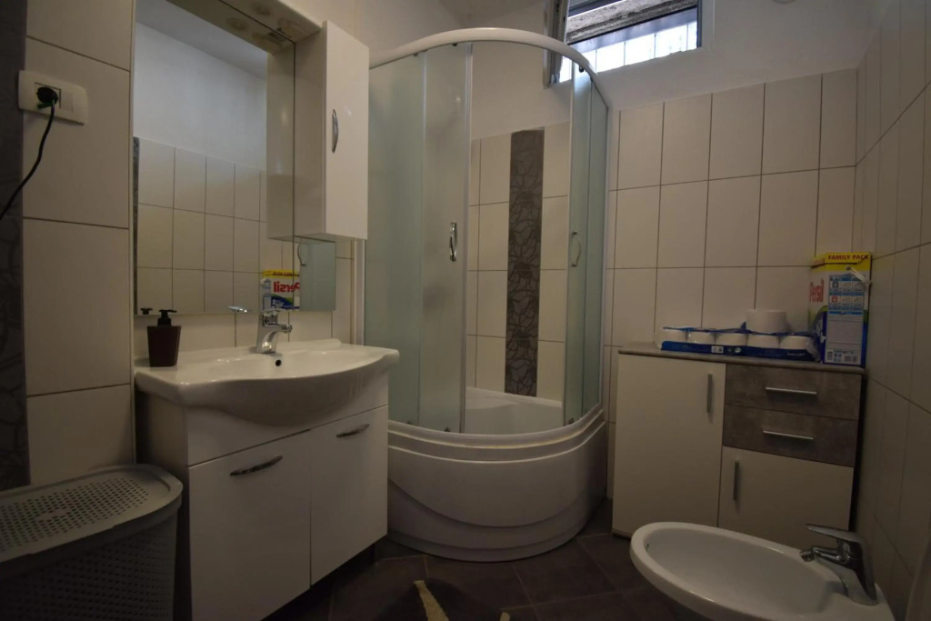 Apartment Adem