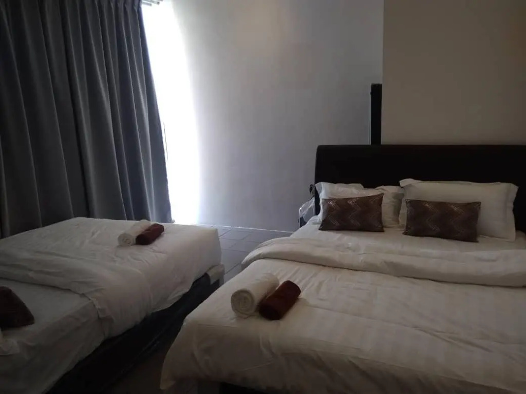 Halo Hotel
