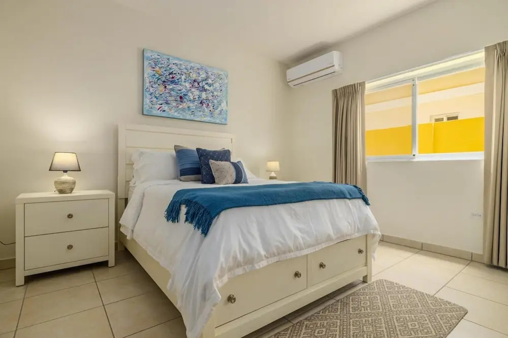 Cheerful Caribbean Villa w Private Pool 3BR