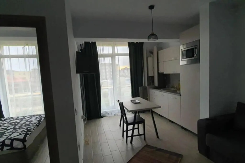 On Beach-Mamaia Residence