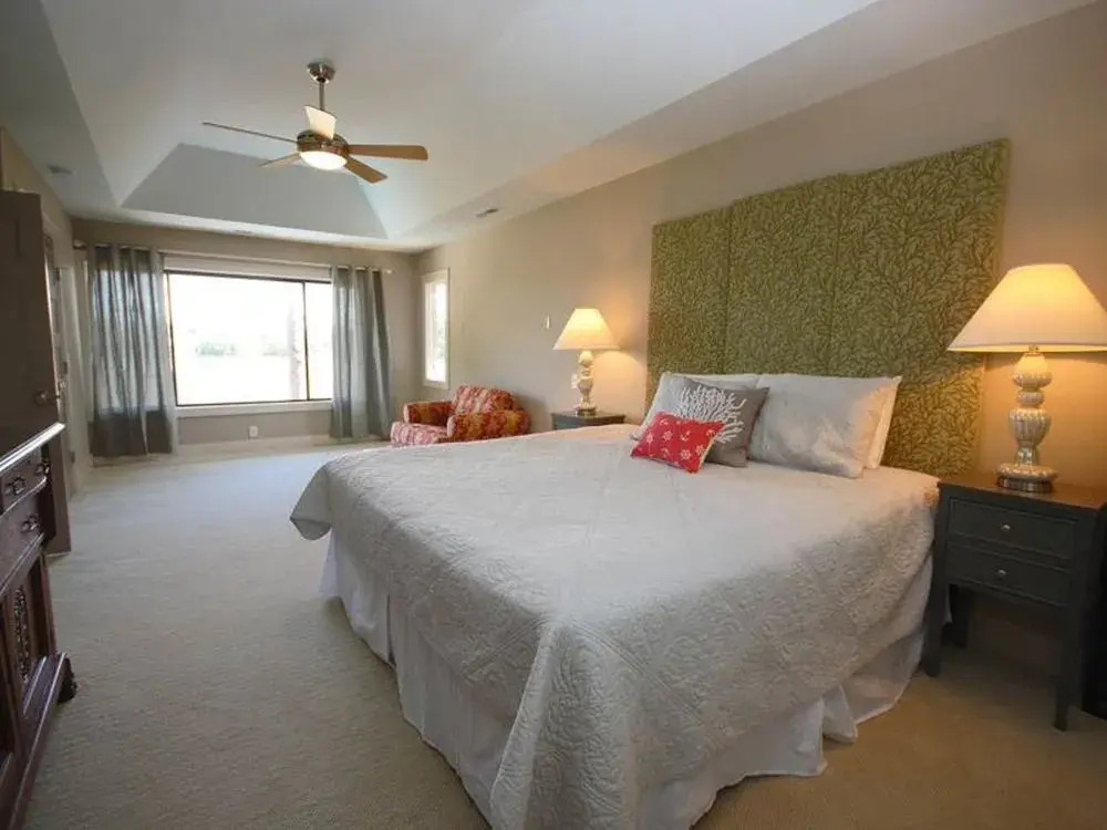 Wren Drive 18 by RedAwning