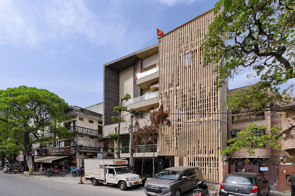 Hotel Leo Saffron