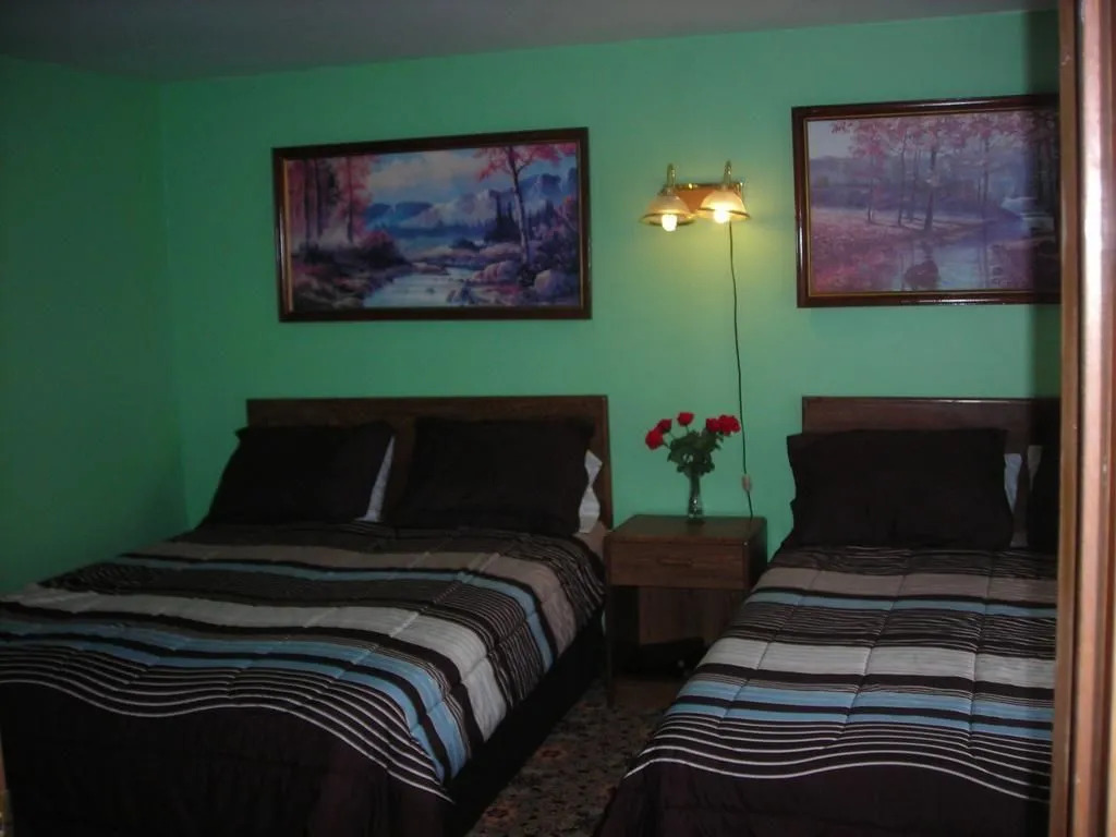 Deer trail Motel