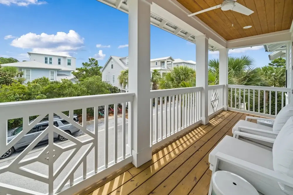 Casa Al Mare 30a 5 Bedroom Home by RedAwning