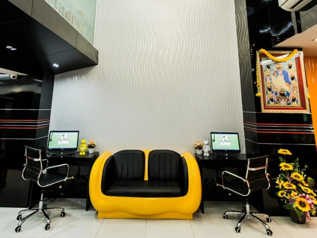 Le Touché Hotel