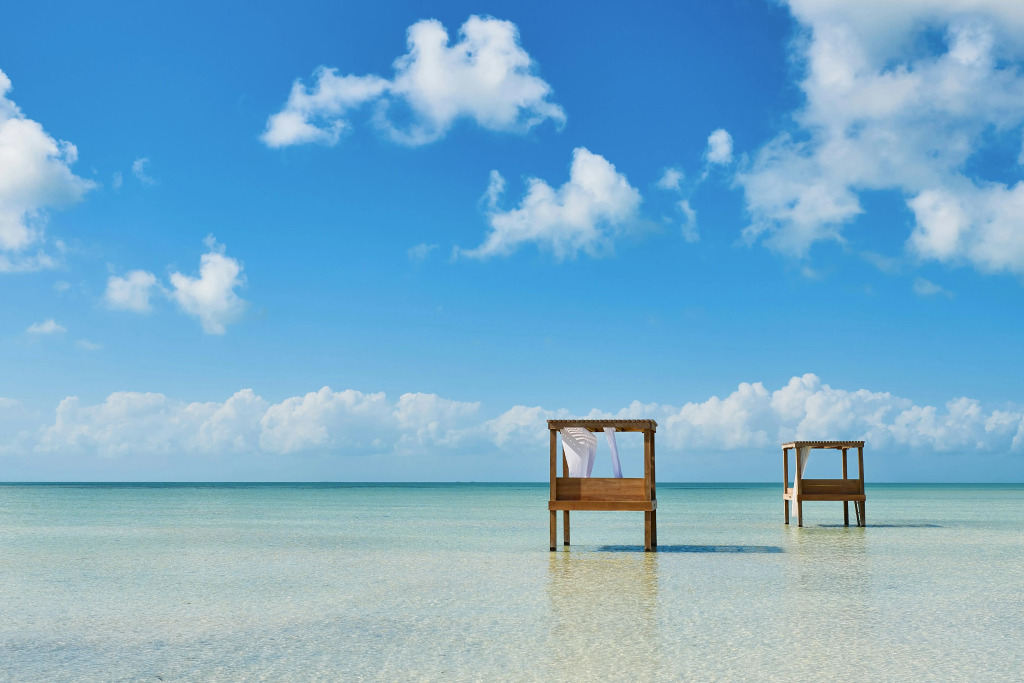 Mahogany Bay Resort and Beach Club, Curio Collection