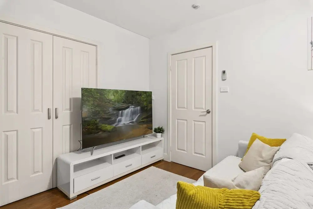 Ground Floor One-bed With Courtyard Access