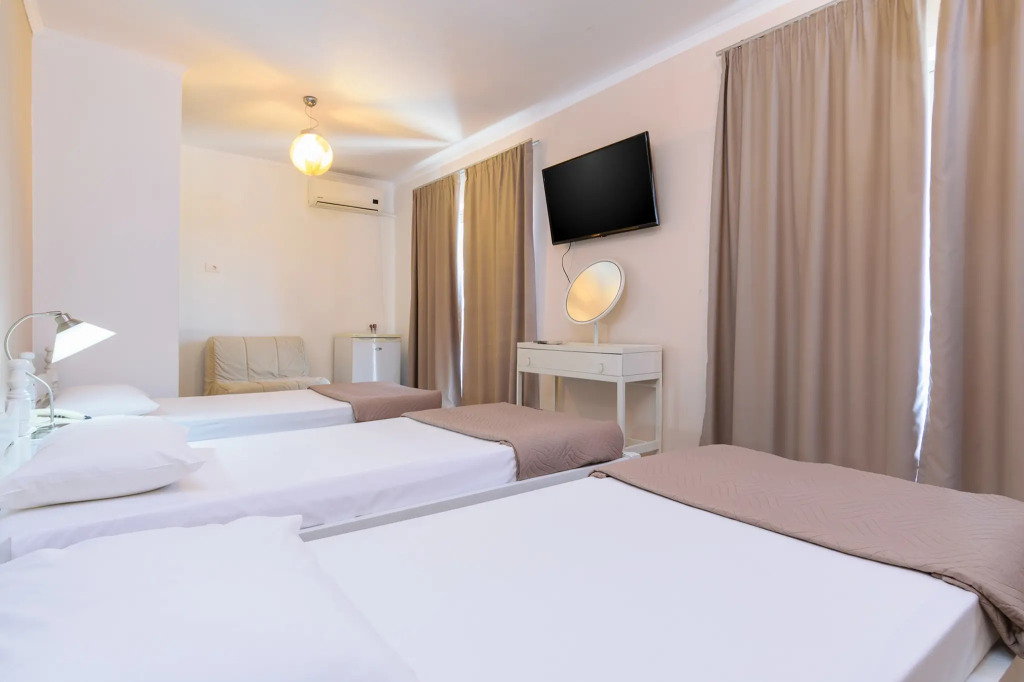 Archontiki City Hotel