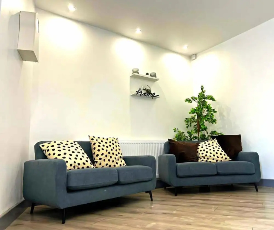 Darlington Suites by SA Stays
