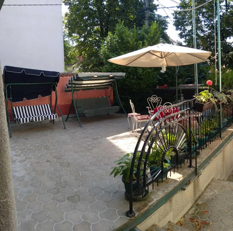 Resident hill resort